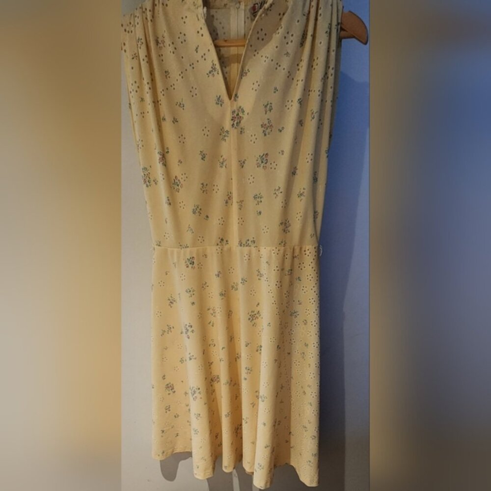 Vintage Yellow Flowery 1980 D'Allairds Dress XL‎